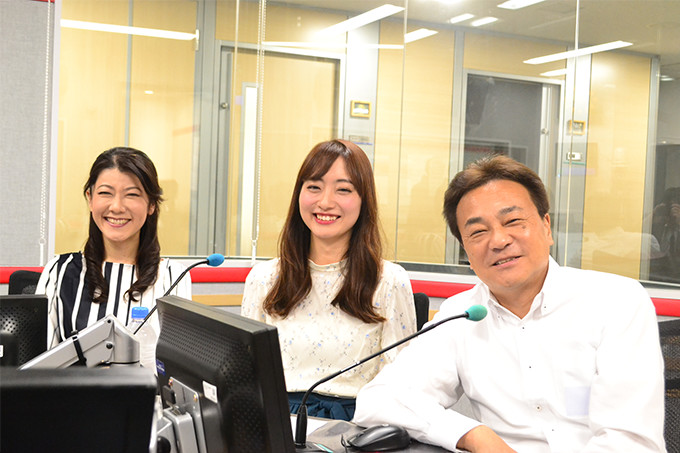 左から、大橋ひろ子さん、五月女璃奈さん、北野誠さん